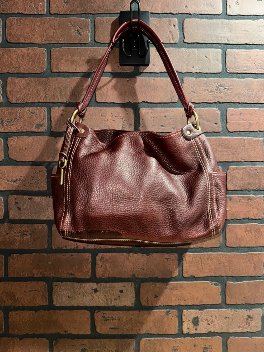 Fossil Pebbled Leather Shoulder Bag - Burgundy